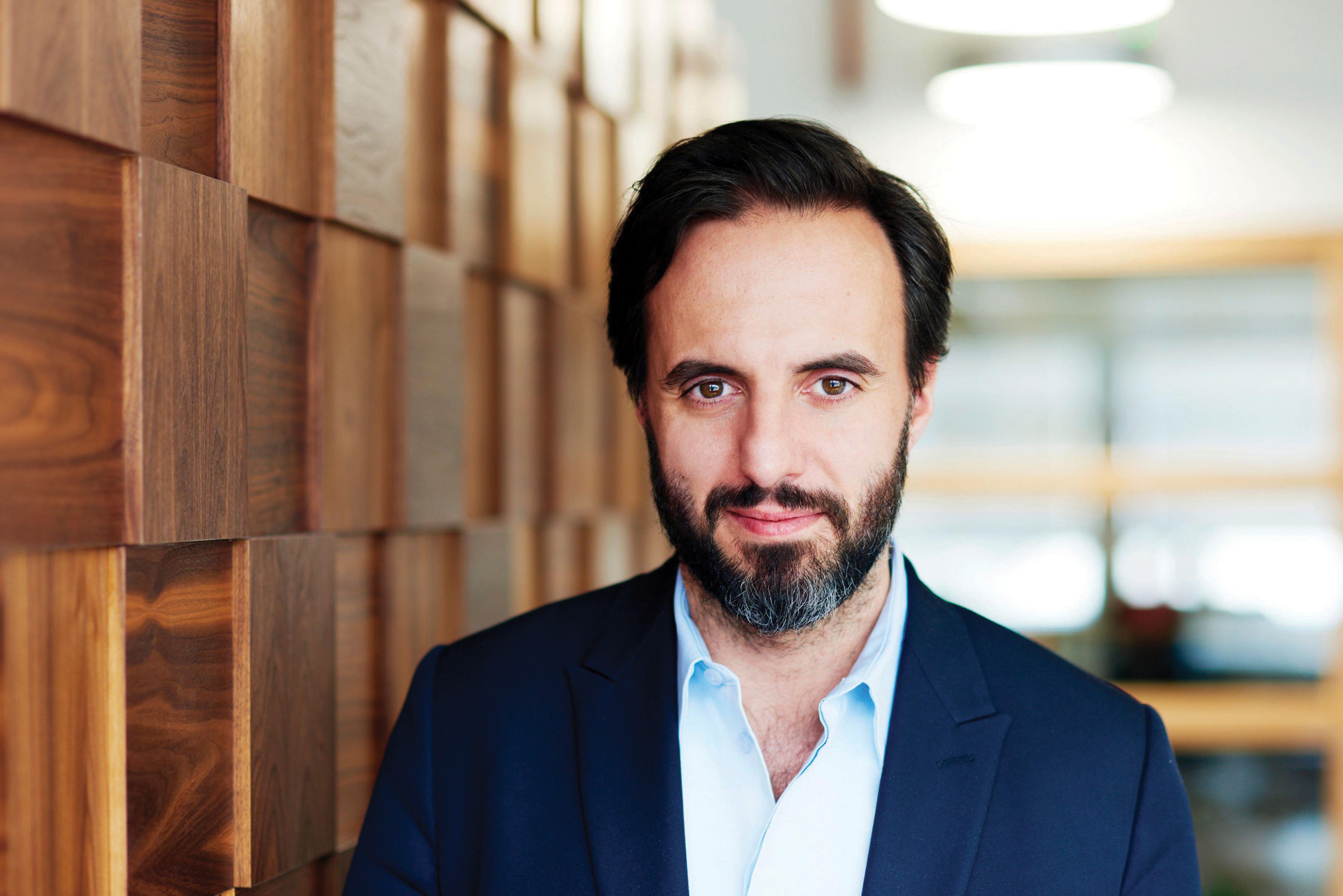 farfetch news today, hot gossips about your favorite luxury brands and top sales.