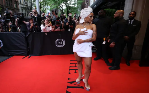 Doja Cat Red Carpet Fashion: Get Inspired by Her Hottest Looks!