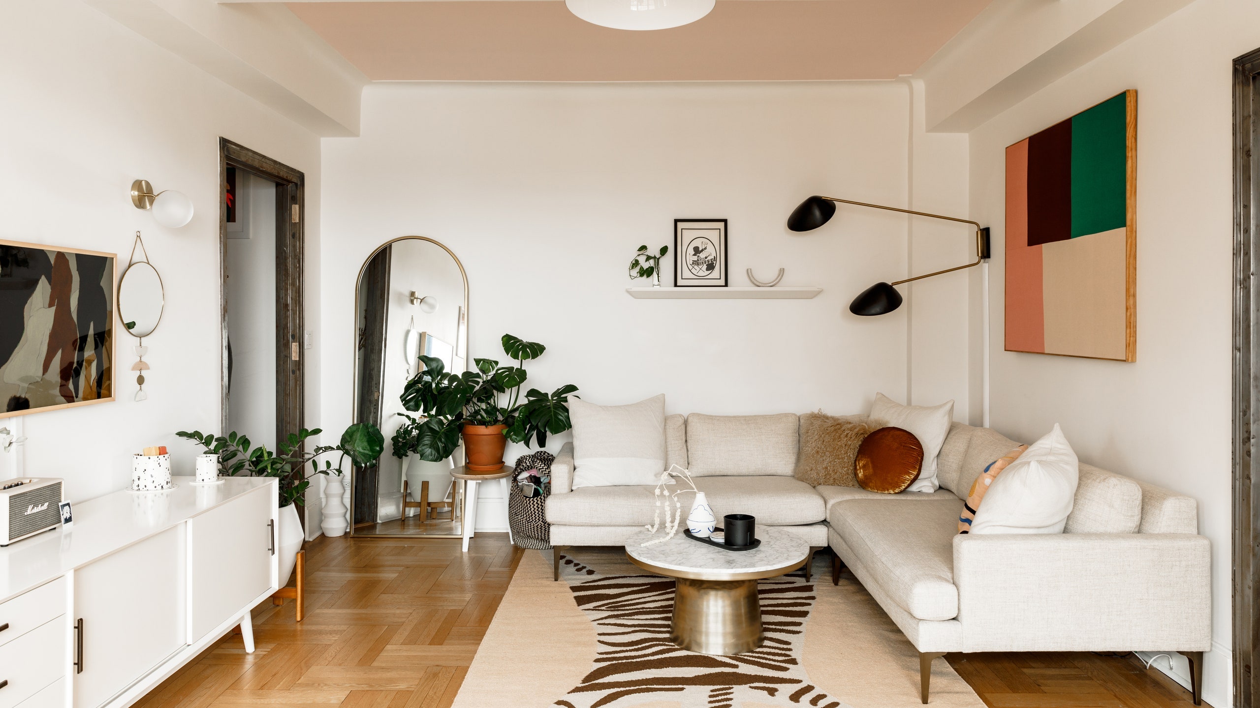 Houzé: Shop Now for Modern and Chic Home Decor