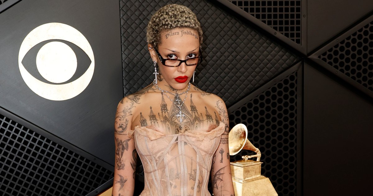 Grammys 2024 highlights: Doja Cat rocks the stage with hits.