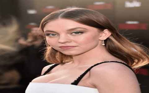 Sydney Sweeney Breasts Before and After: Has She Had Surgery?