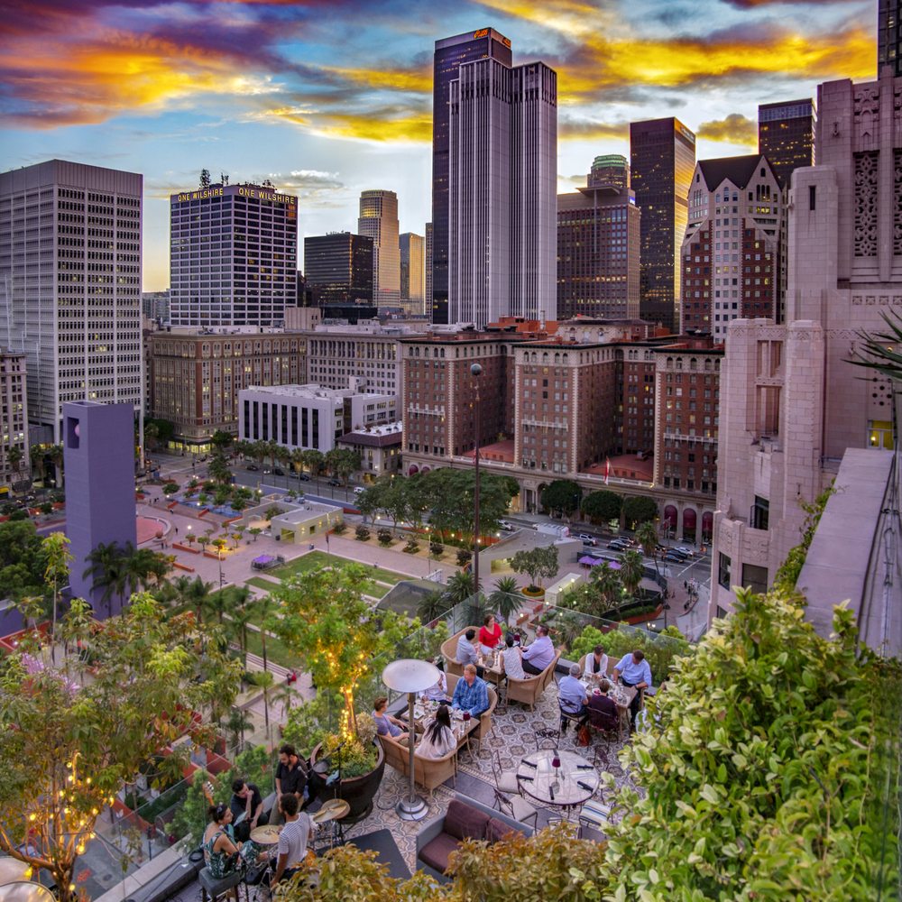 W 11th Street Hotspots: Food, Shopping, and More