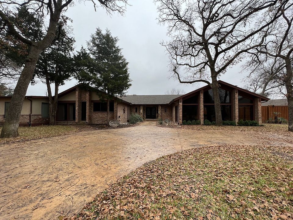 1300 broadmoor: Everything You Need to Know About This Location