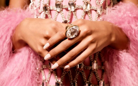 Engagement Nails: How to choose a perfect style for you?