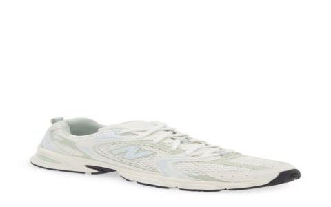 Jennifer Lopezs White K-Swiss Platform Sneakers: A Must-Have for Your Wardrobe (Find Out Why These Shoes Are a Celebrity Favorite Now)