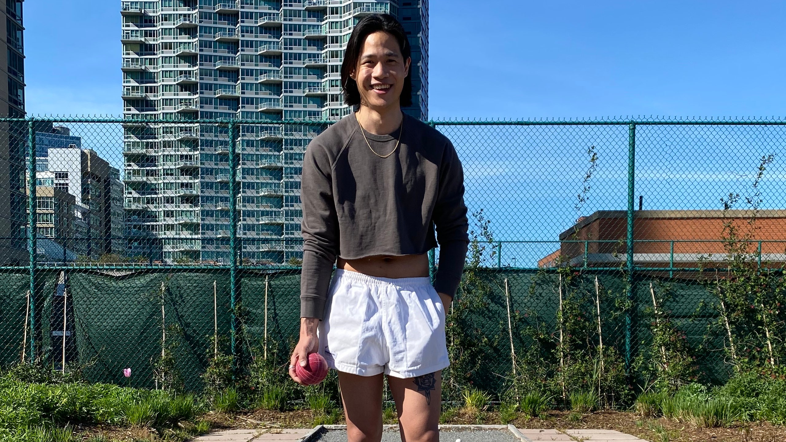Men in crop top: Where to buy? How to find the perfect one.