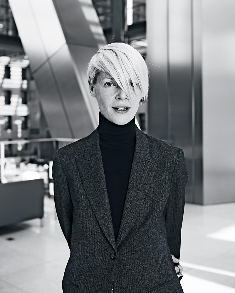Who is Kate Lanphear? Learn all about her style and career!