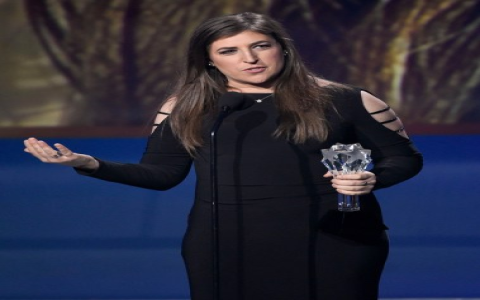 Is Mayim Bialik Nude? The Truth Behind the Rumors!