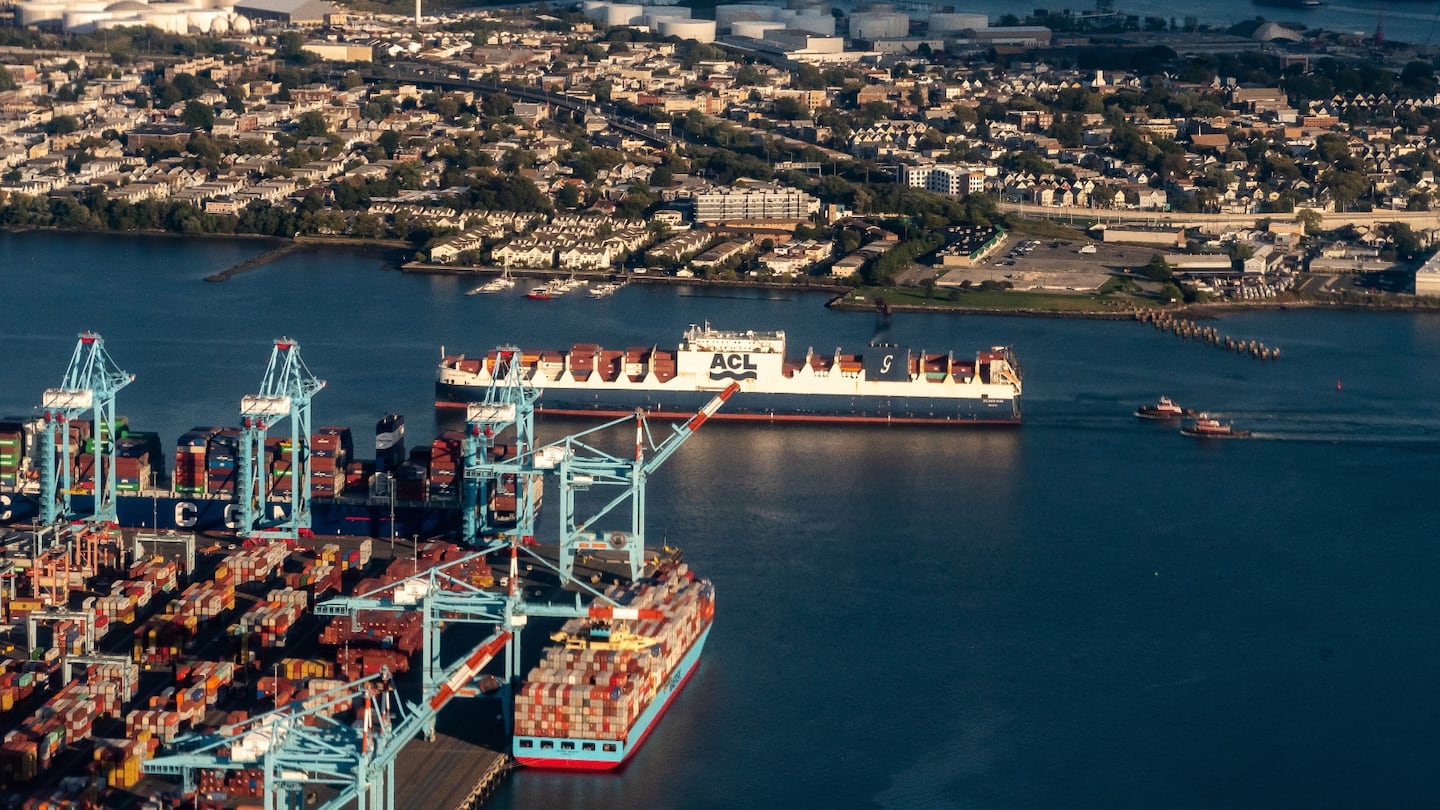 Port Strike Chaos: Whats It Mean for the Fashion Industry?