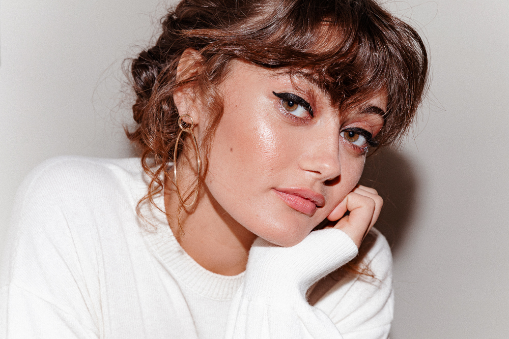 Ella Purnell Eyes: Are They Naturally That Stunning?