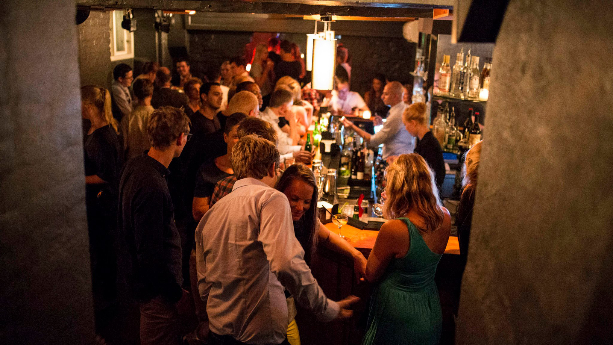 The jane kbh nightlife: What to expect? Get the inside scoop on the vibe at this popular Copenhagen club.