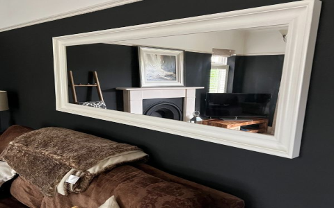 Small Room Ideas for Men: Simple Tricks to Make Your Space Look Bigger and Better!