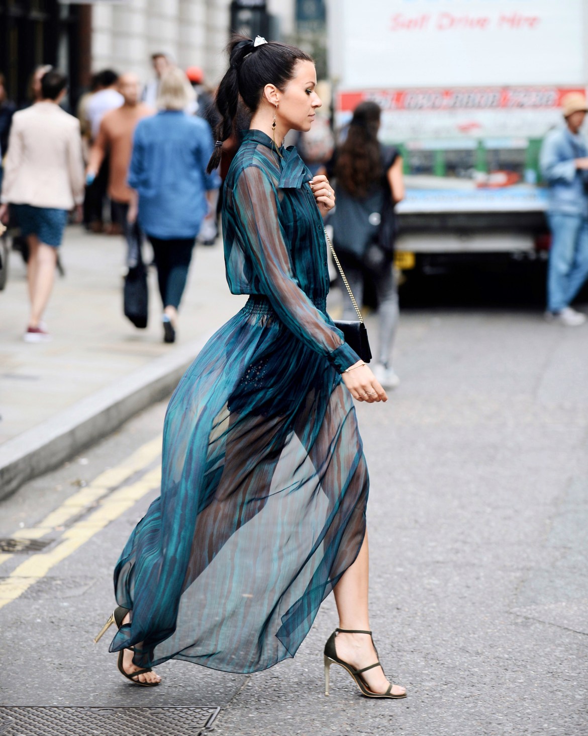 Is Transparent Fashion in Style? (Tips on how to wear transparent clothes without looking trashy)