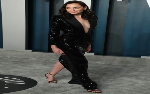 Gal Gadot Red Dress: See Her Most Stunning Red Carpet Moments