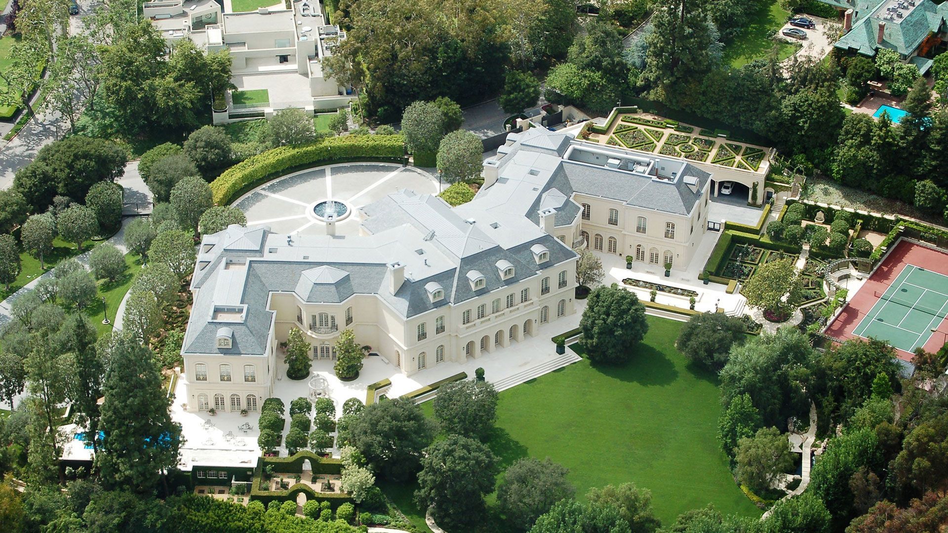 Most Expensive House in the World: Check Out This Insanely Luxurious Mansion Now!