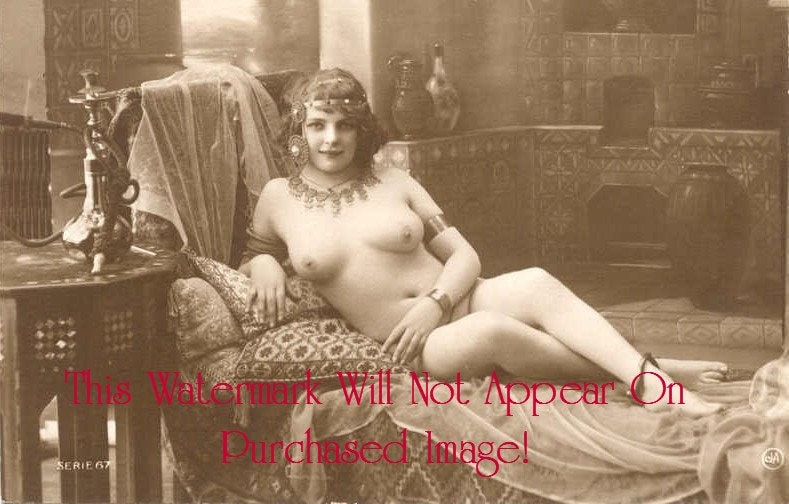 Unseen Vintage Nude Celebrities: Who Posed Nude in Old Hollywood and How to Find These Rare Pictures.