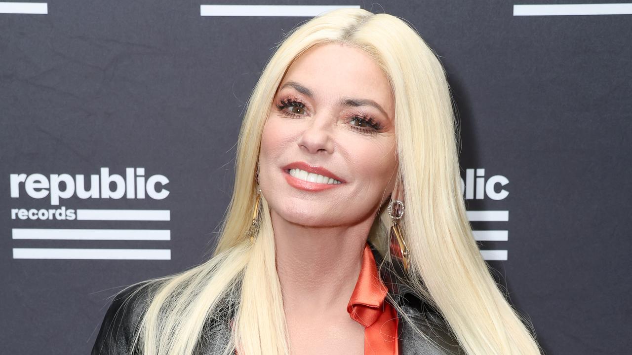 Shania Twain New Look: Is It a Hit or Miss? Vote Now!