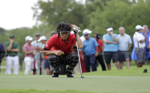 Worst Golf Outfits in History | Learn From These Epic Fashion Mishaps!