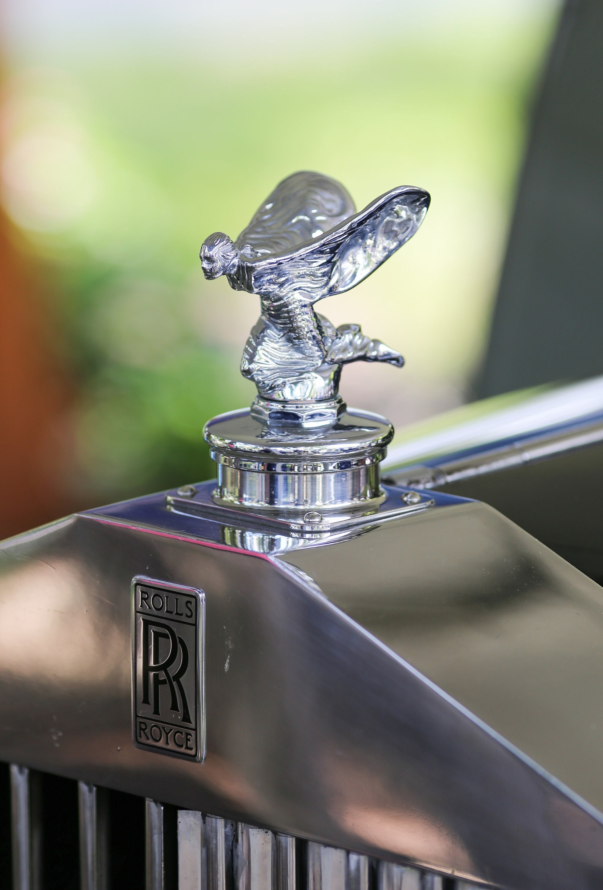 Where to Find Diacast Rolls Hood Ornament? Check Out These Top Places!
