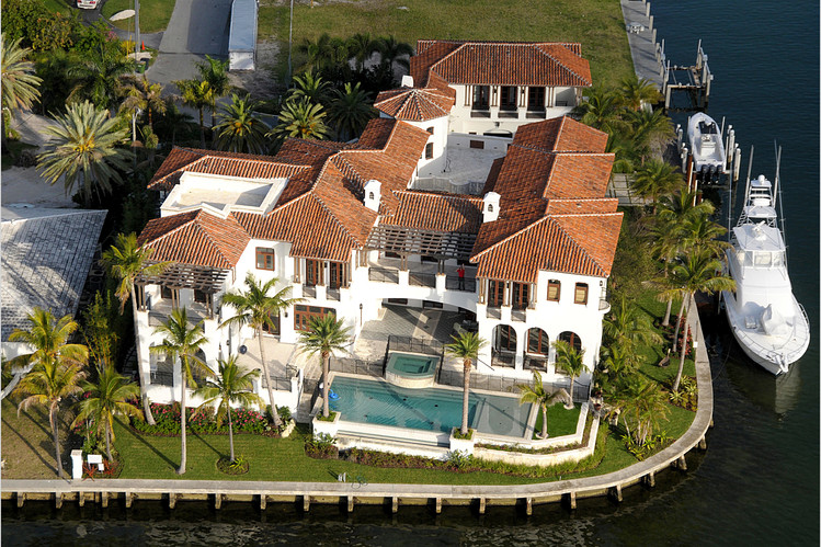 Michael Rapino House: Get the Details on His Luxurious Home