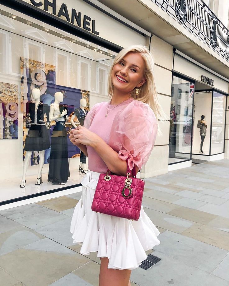 How to Style a Pink Dior Shoulder Bag? Get Inspired by These Fashionable Outfits