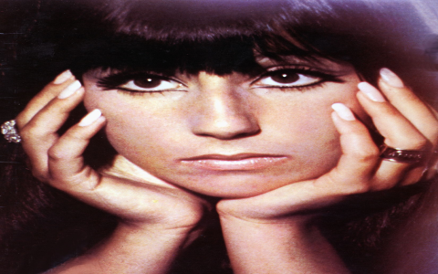 Cher Old Pictures: Relive the Glory Days with These Iconic Snaps!