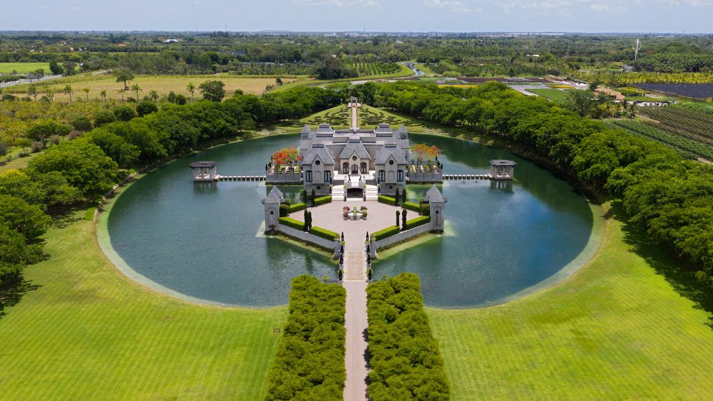 Stunning Château Artisan Photos: See the Beauty Come Alive