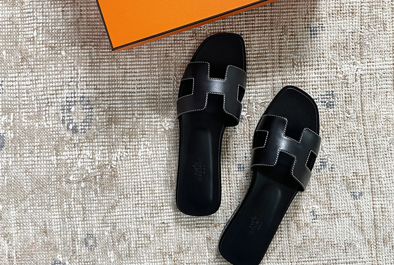 Oran Sandals Review: Comfort, Style, and Durability Tested!