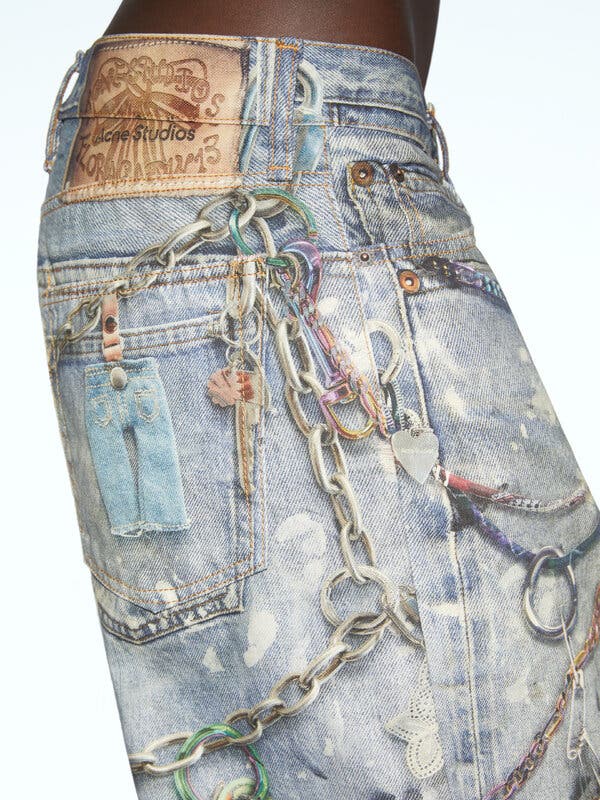 Womens Patterned Jeans Are They in Style Heres the Latest Scoop