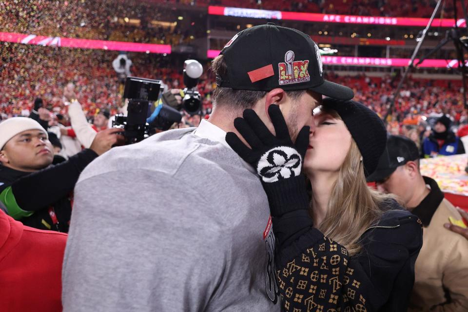 Taylor at Chiefs Game Today: Confirmed! (Heres Where to Spot Her in the Stadium)