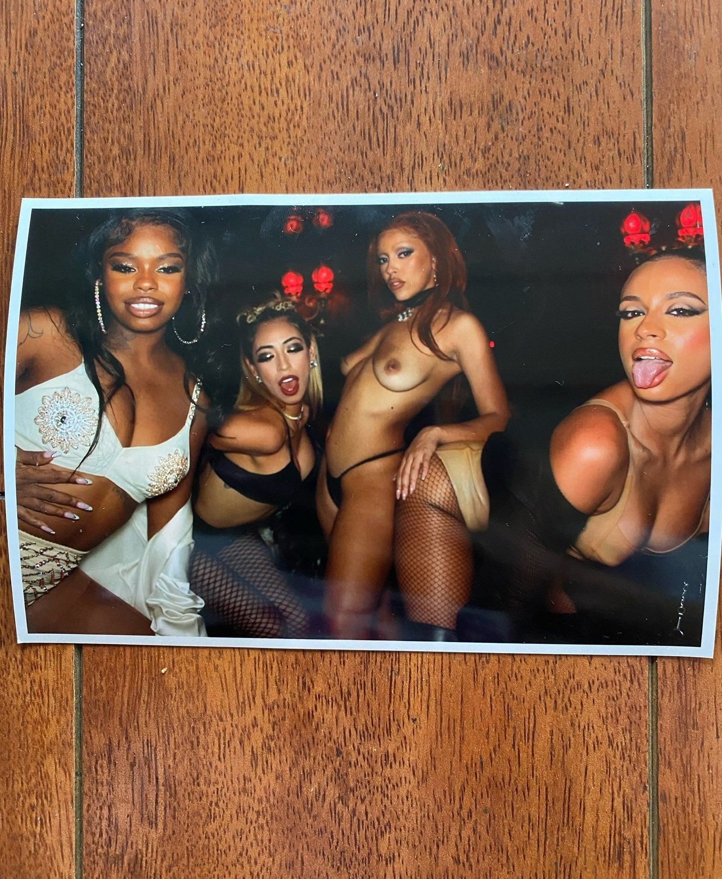 Doja Cat Naked Pics: Get the Hottest Photos and Videos of the Star Right Here!