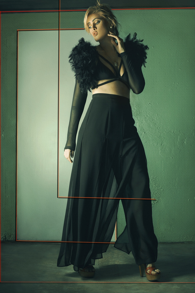 Model Photoshoot Vogue Style: Achieve the Look on a Budget