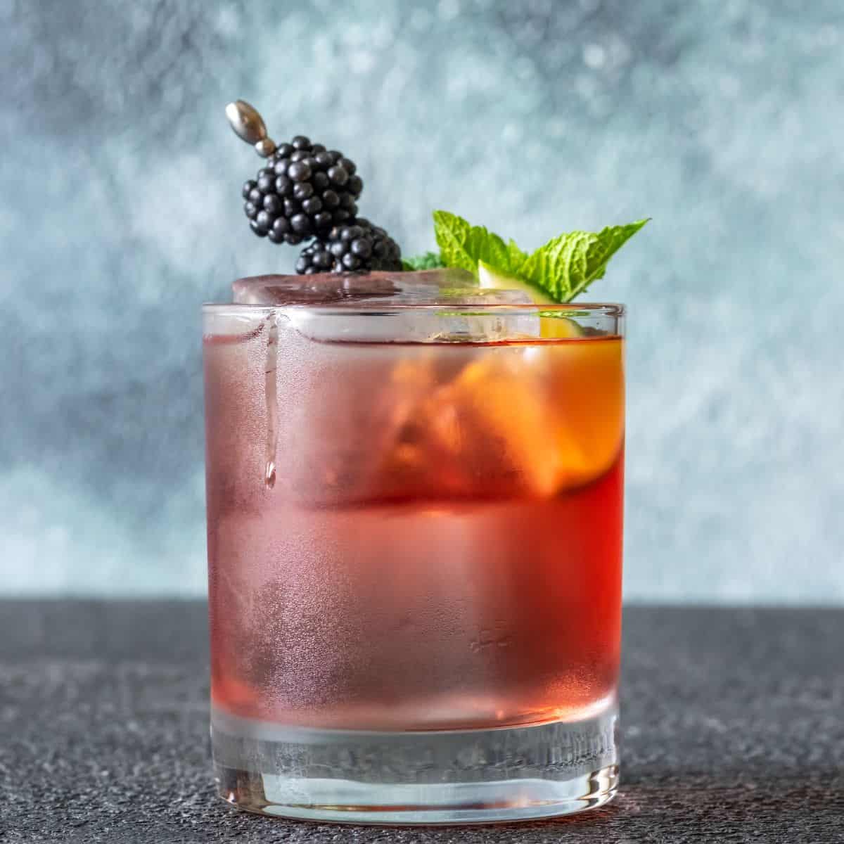 Easy Summertime Whiskey Cocktails to Try - Refreshing Drinks for Hot Days You Will Love