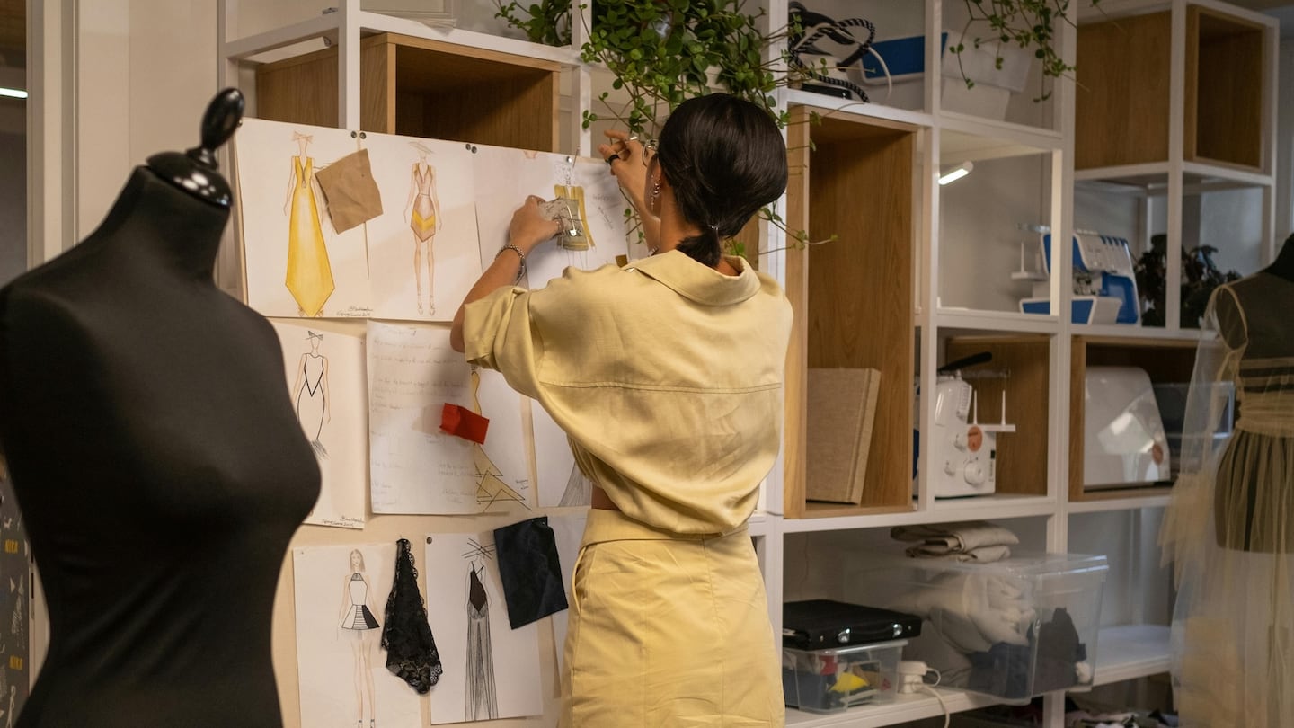 All About Fashion Designing: Headlines You Need to Know About Right Now