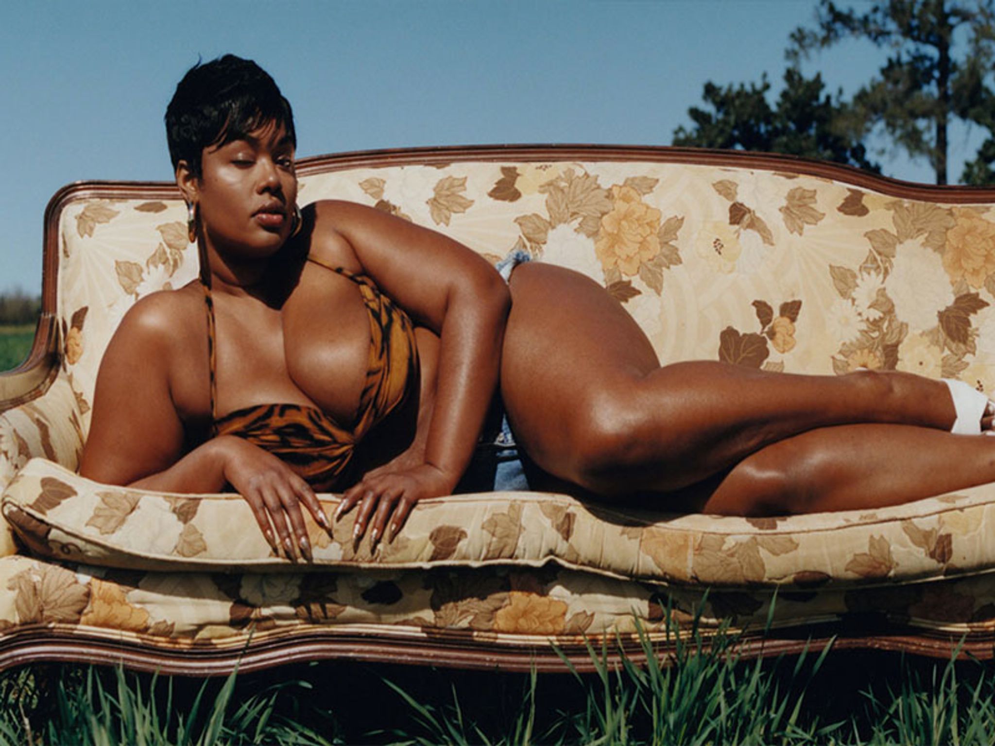 Looking for black naked female models? Heres a guide to the best sources.
