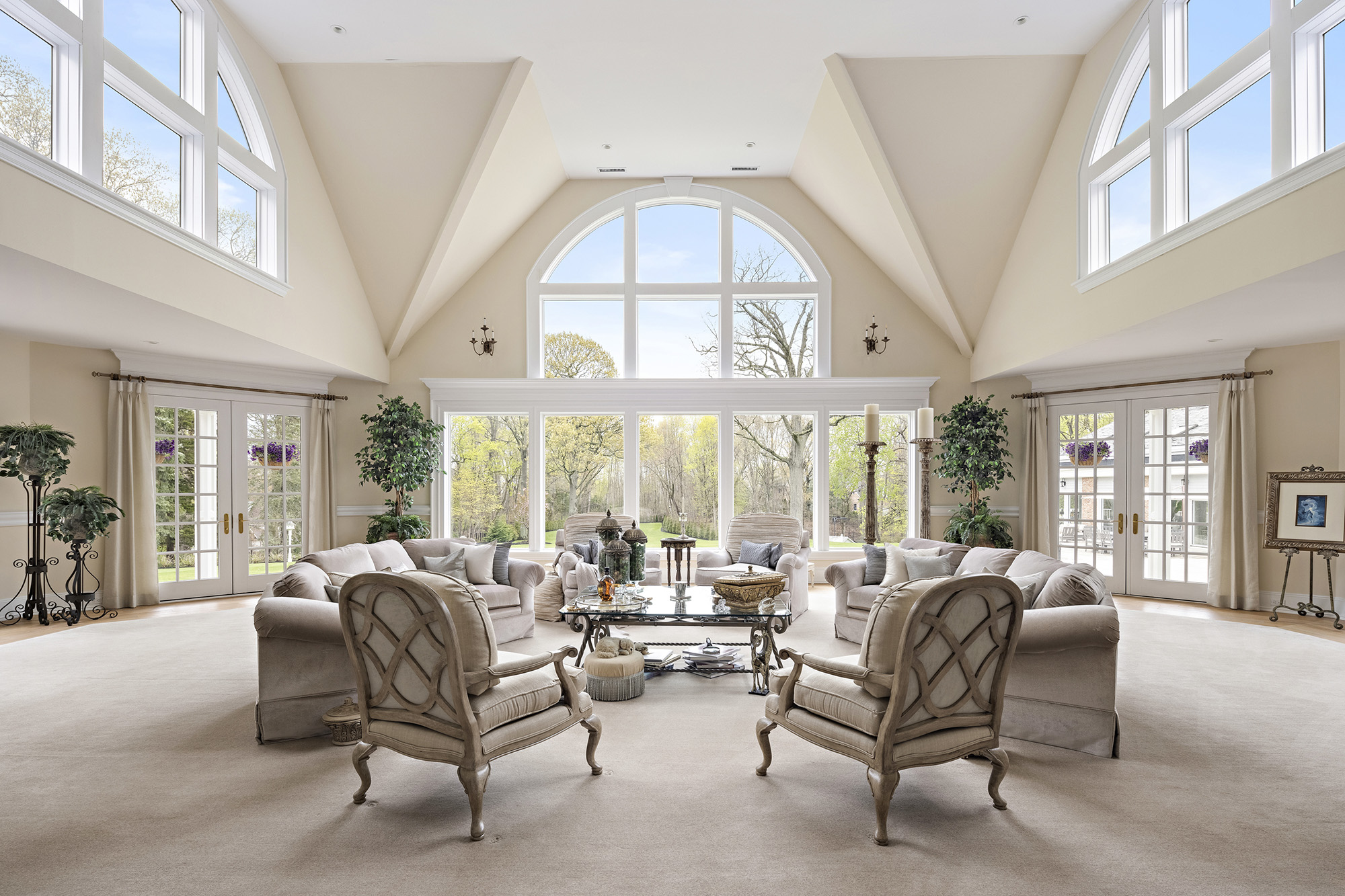 Inside the Joy Mangano House: See Where the Famous Inventor Lives