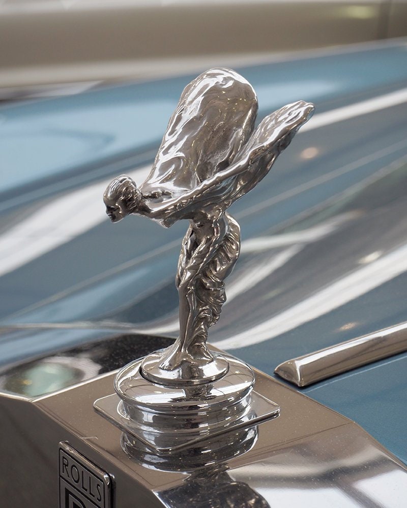 Where to Find Diacast Rolls Hood Ornament? Check Out These Top Places!