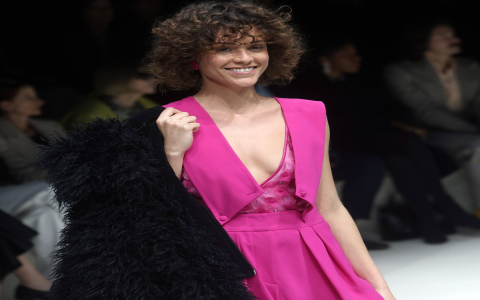 Runway Shalom Harlow: How She Changed the Fashion Modeling Game