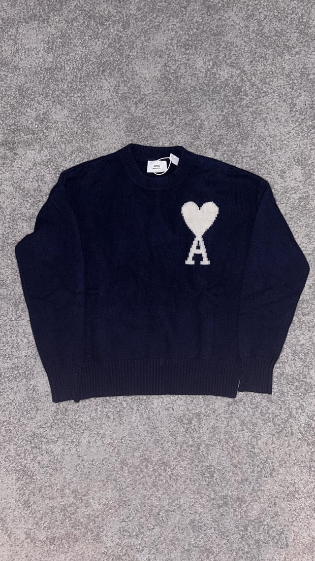 Sweater AMI: Real Customer Reviews (What People are Saying About this Brand)