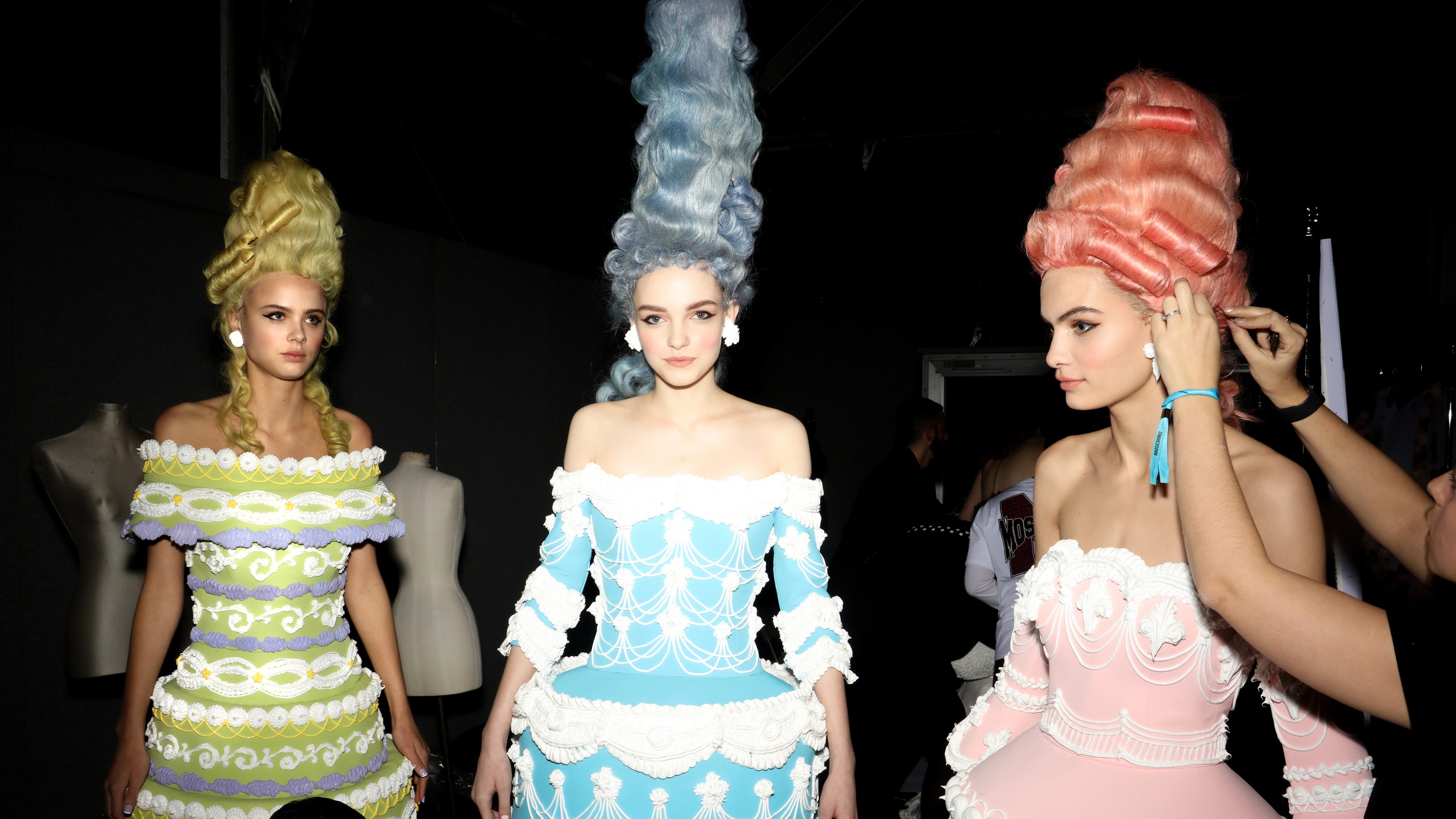 Marie Antoinette Inspired Clothing: Get the Royal Look (Easy Style Guide)