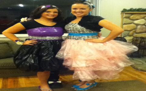 Garbage Bag Dress: DIY Fashion Trend (Easy & Cheap Ideas)