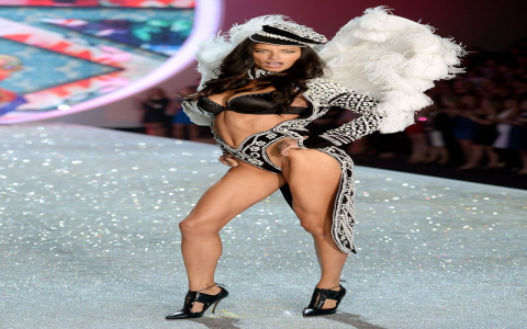 Adriana Lima 2000s: Victorias Secret Angel | The Runway Queen!