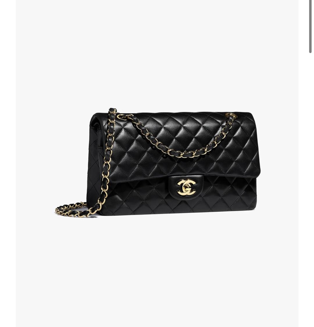 Is a White and Black Chanel Handbag Worth It? (A Look at Price, Style, and How to Make It Worthwhile)