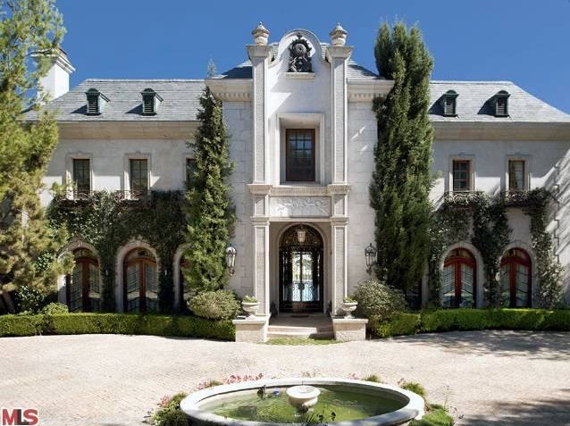 Michael Jackson Home in Beverly Hills: Tour the King of Pops Former Mansion(What secrets it holds!)