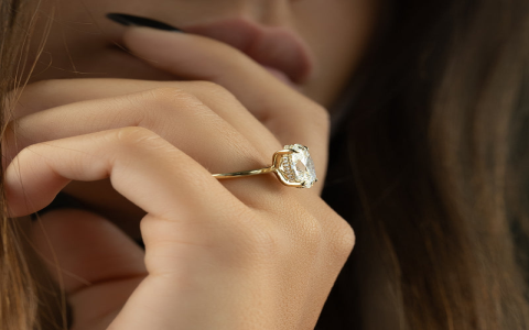 Hailey Bieber Ring: Get Inspired by Her Gorgeous, Classic Engagement Style