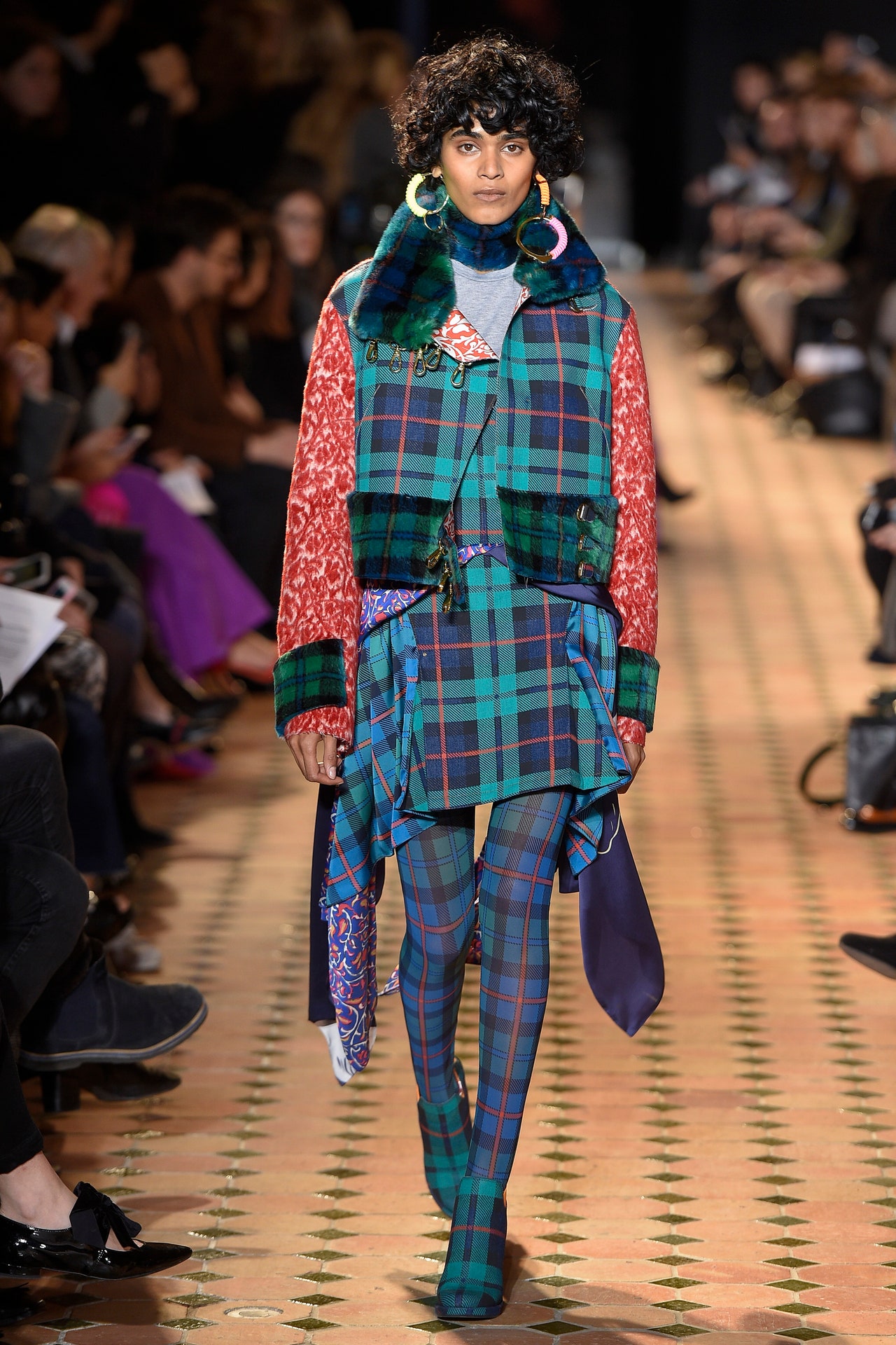 Esteban Cortazar Latest News: See the Designers Newest Collections!