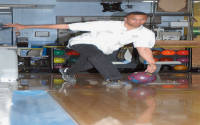 Kingpin Bowling Ball vs [Competitor] (Which One Should You Buy)