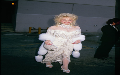 Dolly Parton Images: See Her Style Evolution Through the Years