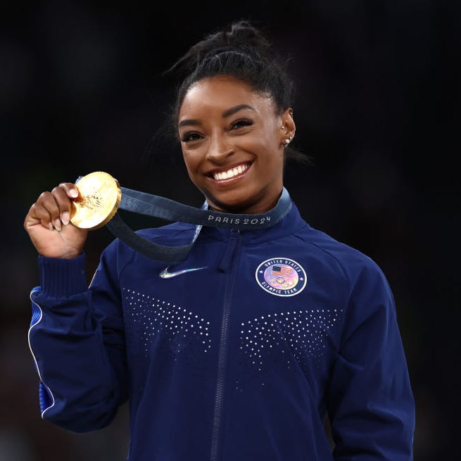 Where to buy the best olympic medalist costume online? Check out these recommended stores for great outfits!