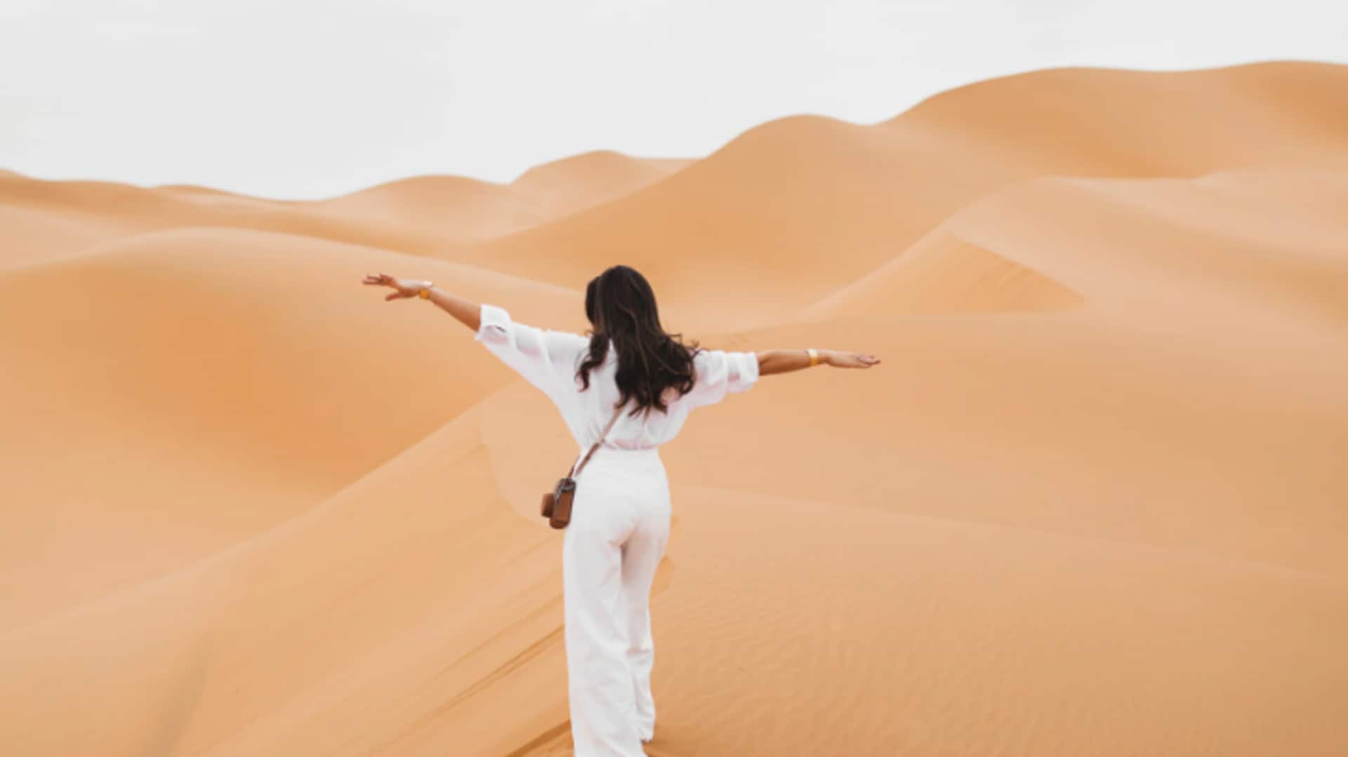 Desert Attire Essentials: Stay Comfortable in the Heat!